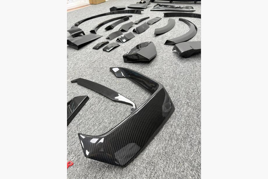 Audi Q8 2018- Bodykit Carbon Set (für RSQ8 2024+) Foto 5
