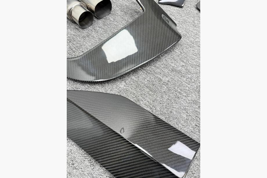 Audi Q8 2018- Bodykit Carbon Set (für RSQ8 2024+) Foto 6