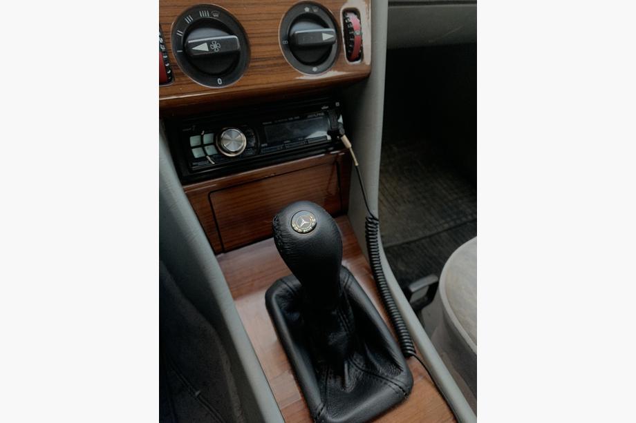 Mercedes E-сlass W124 1984–1997 Schaltsack mit Schalthebel Leder Image