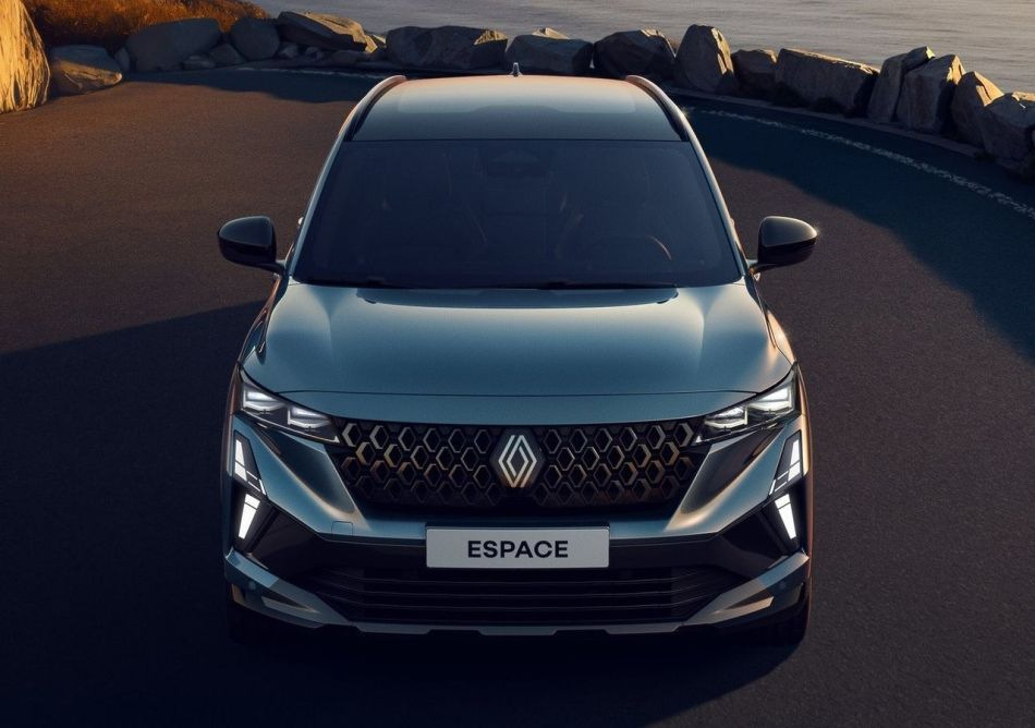 Renault Espace 2025: Testbericht des aktualisierten Familienautos