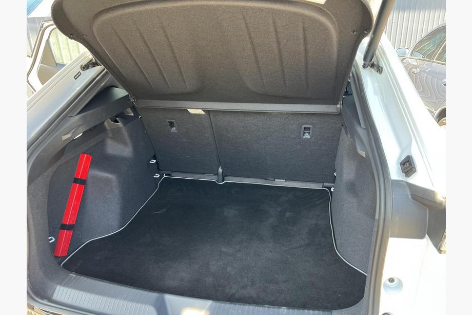 Volkswagen ID. UNYX 2024- Premium Kofferraummatte Textil (Schwarz) Image