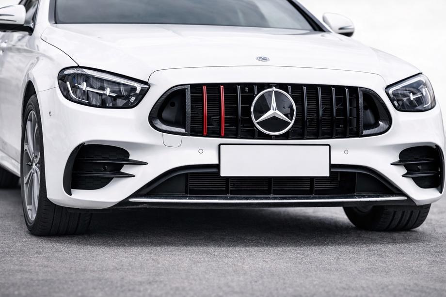 Mercedes E-class coupe C238 2016-2024 Rocket Frontgrill (für AMG Line 2020-2023) Image