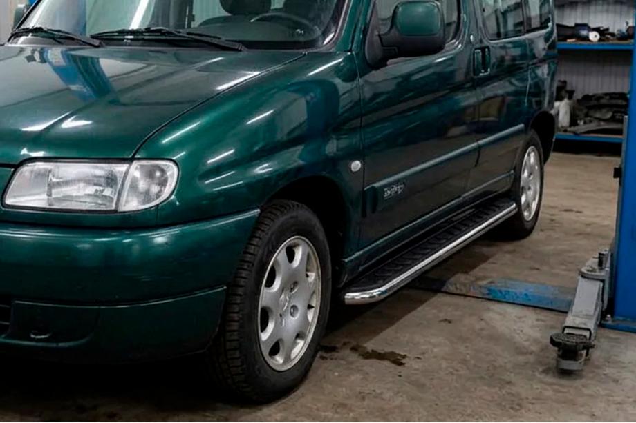 Peugeot Partner 1996-2008 Trittbretter Maydos V1 (2 Stk., Aluminium & Edelstahl) Image