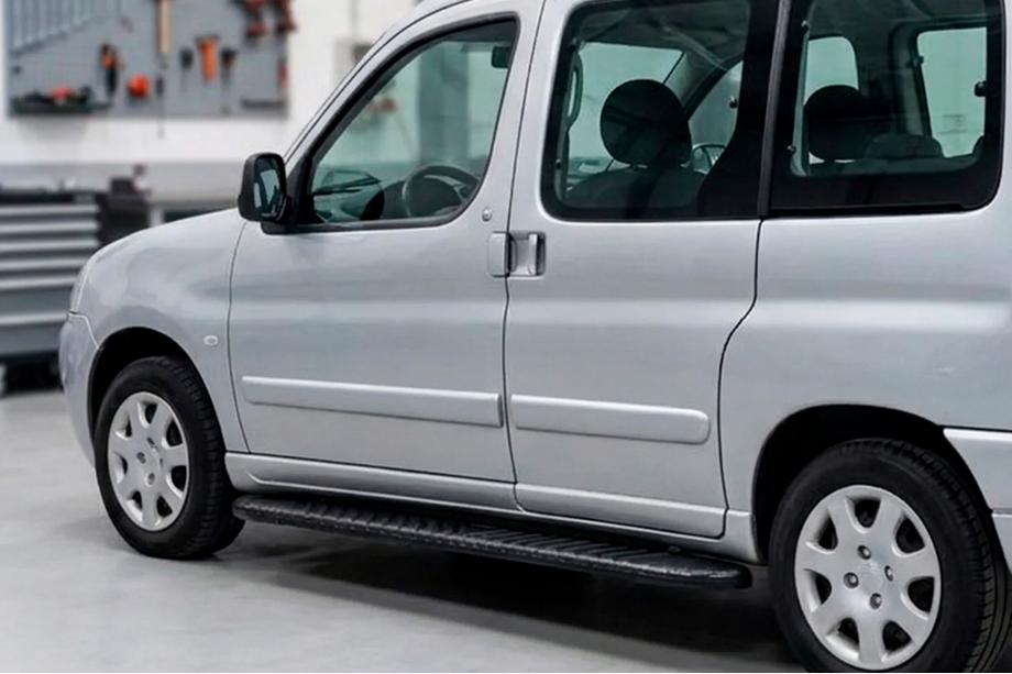 Peugeot Partner 1996-2008 Seitenschweller Bosphorus Black (2 Stk., Aluminium) Image