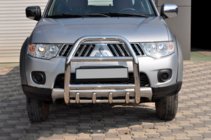 Mitsubishi L200 2006-2015 Frontbügel QT007 (Edelstahl) Foto 1