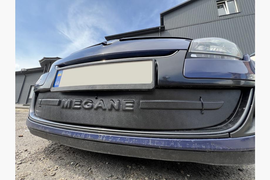 Renault Megane III 2009-2016 Winterabdeckung für Kühlergrill (2009-2013, unten) Foto 2