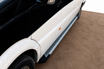 Mercedes Sprinter W906 2006–2018 Seitenschweller Line (2 Stk., Aluminium) Lang/ExtraLang Foto 1