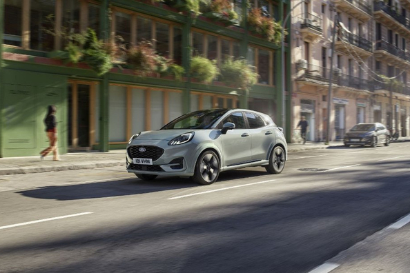 Ford Puma 2025 Testbericht: Aktualisierter Stil und Dynamik