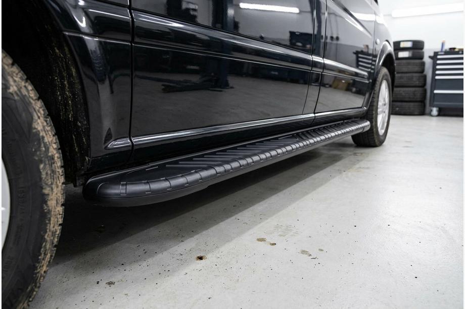 Mercedes Viano 2004-2014 Seitenschweller Bosphorus Black (2 Stk., Aluminium) Langer Radstand Image