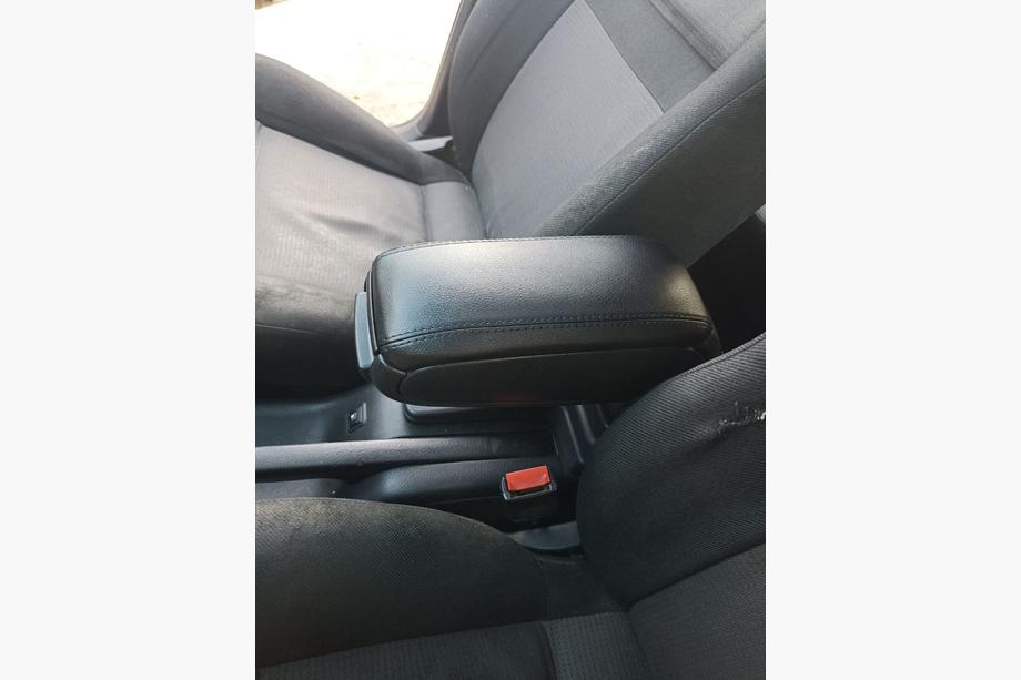 Volkswagen Golf 4 1997-2006 Armlehne V-3 Niken Luxury Image