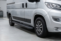 Citroen Jumper 2007-2025 Seitenschweller Bosphorus Black (2 Stk., Aluminium) Foto 1