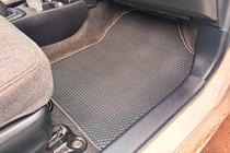 Toyota Yaris 2010-2020 Gummimatten Carsuit DVS (Schwarz) Foto 2