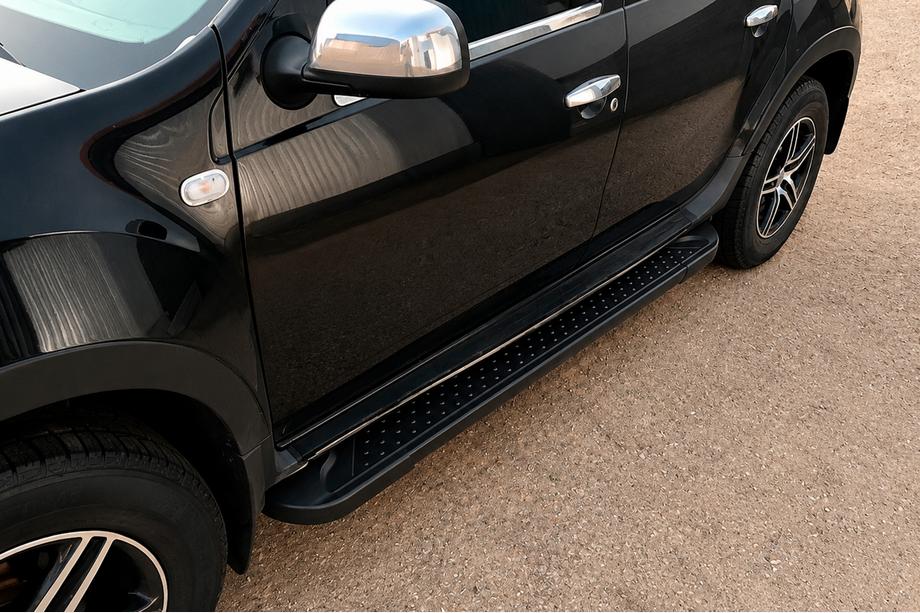 Dacia Duster 2008-2018 Trittbretter Allmond Black (2 Stk., Aluminium) Image