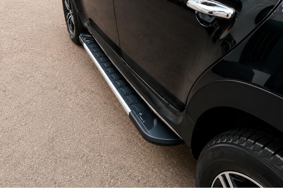 Dacia Duster 2008-2018 Seitenschweller RedLine V1 (2 Stk., Aluminium) Image