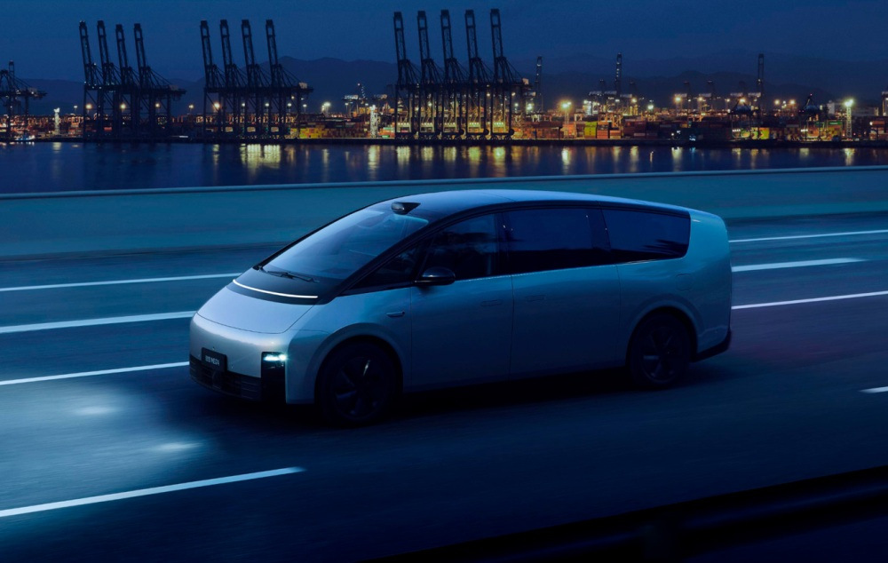 Li Mega-Test: ein futuristischer Minivan mit Schnellladefunktion