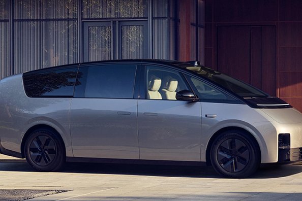 Li Mega-Test: ein futuristischer Minivan mit Schnellladefunktion Foto 2