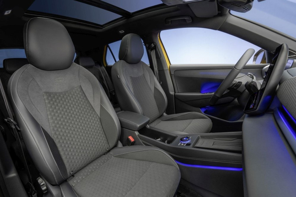Volkswagen T-Roc 2025 im Test der zweiten Generation: Aktualisierter kompakter Crossover Foto 6