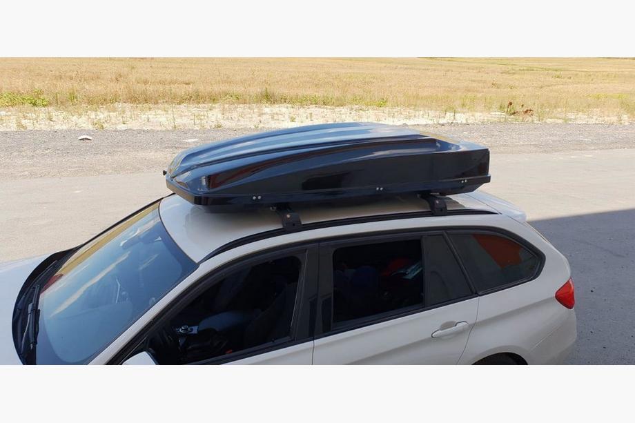 BMW 5 Series F10/F11 2010–2016 Dachträger (Querträger) für integrierte Reling abschließbar WingCarrier V2 (2 Stk) Grau Foto 18
