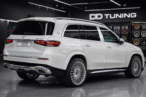 Mercedes GLS X167 2019- Heckstoßstange mit Diffusor Maybach GLS600 (2025-Design) Foto 1