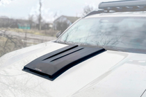 Renault Duster 2024- Hood Scoop (Glanz) Foto 13