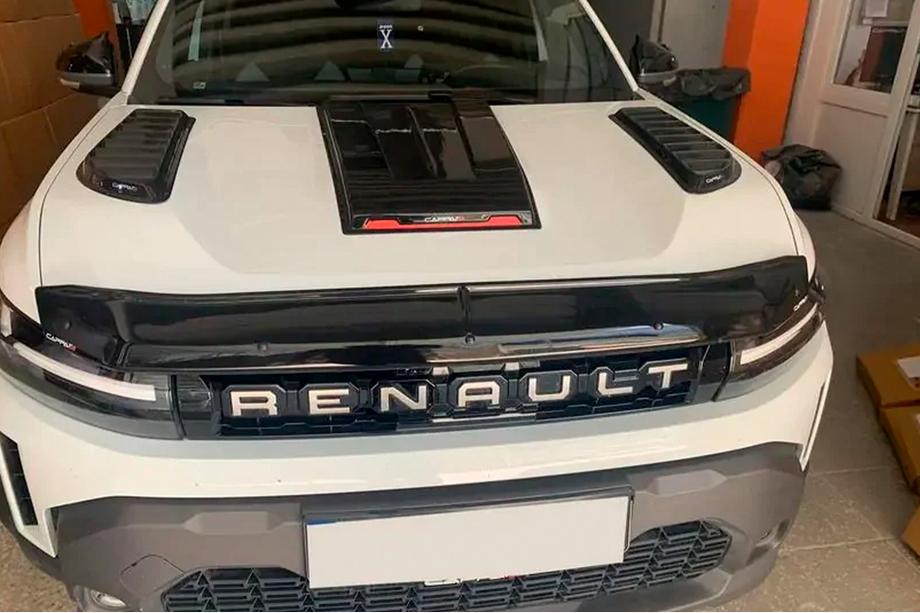 Renault Duster 2024- Hood Scoop (Glanz) Image