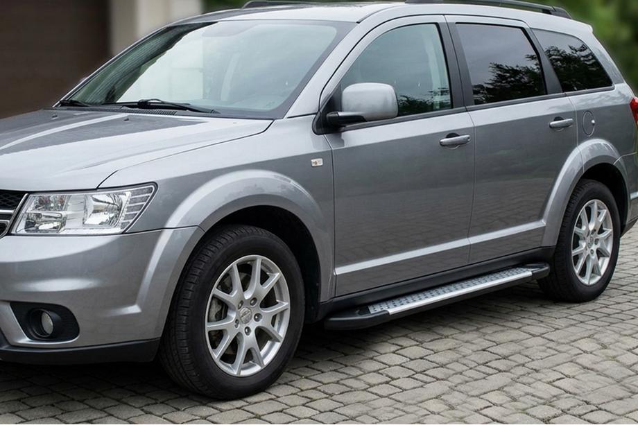 Fiat Freemont 2011-2016 Trittbretter Allmond Grey (2 Stk., Aluminium) Image