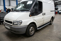 Ford Transit 2000–2014 Seitenschweller Tayga Grey (2 Stk., Aluminium) Foto 1