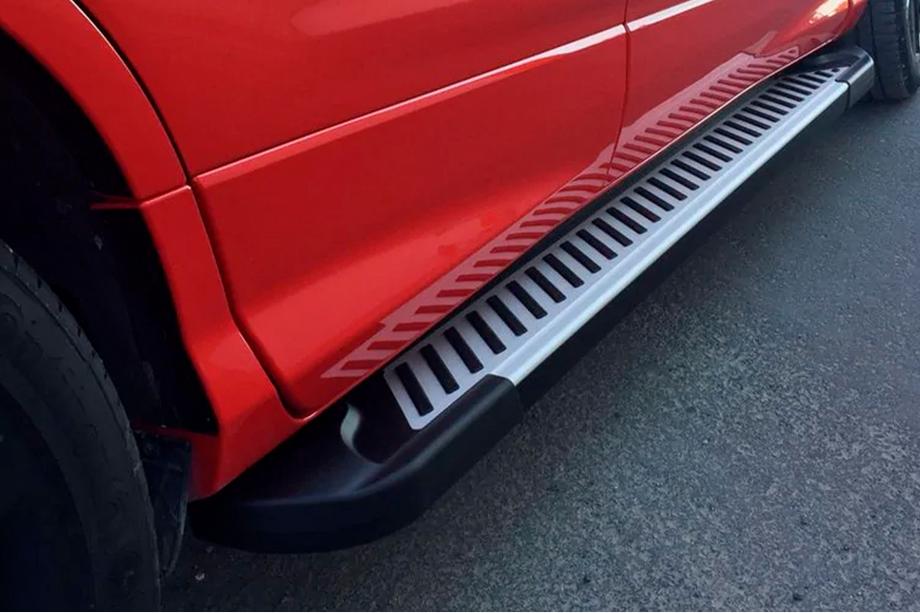 Ford Kuga/Escape 2013-2019 Seitenschweller Line (2 Stk., Aluminium) Mit Zierleisten an den Türen Foto 7