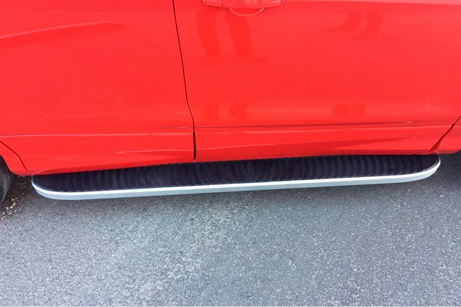 Ford Kuga/Escape 2013-2019 Seitenschweller Tayga Grey (2 Stk., Aluminium) Mit Zierleisten an den Türen Foto 10
