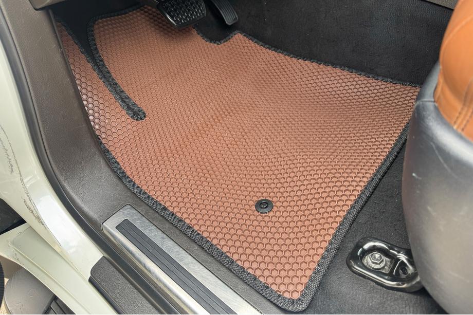 Toyota Land Cruiser 200 2007-2021 Gummimatten Carsuit (2007-2012, braun) Image