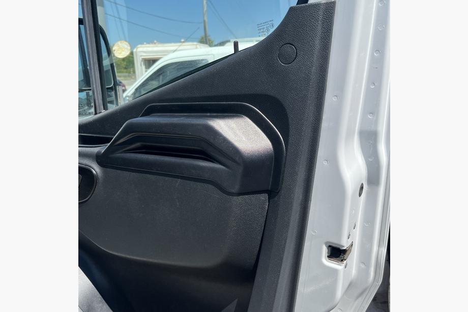 Mercedes Sprinter W907/W910 2018- Türverkleidungsabdeckungen EuroCap (ABS) Foto 2