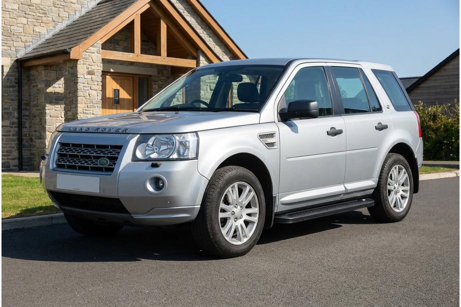 Land Rover Freelander II 2006–2014 Trittbretter Allmond Black (2 Stk., Aluminium) Image