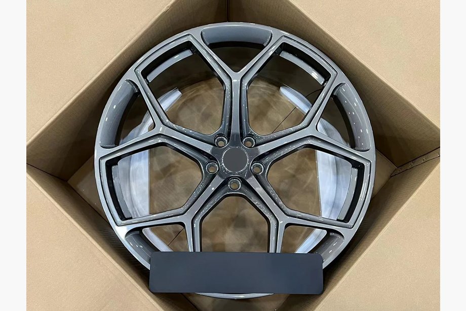 Audi Q8 2018- Geschmiedete OEM Felgen R22 V1 (4 Stk) Image