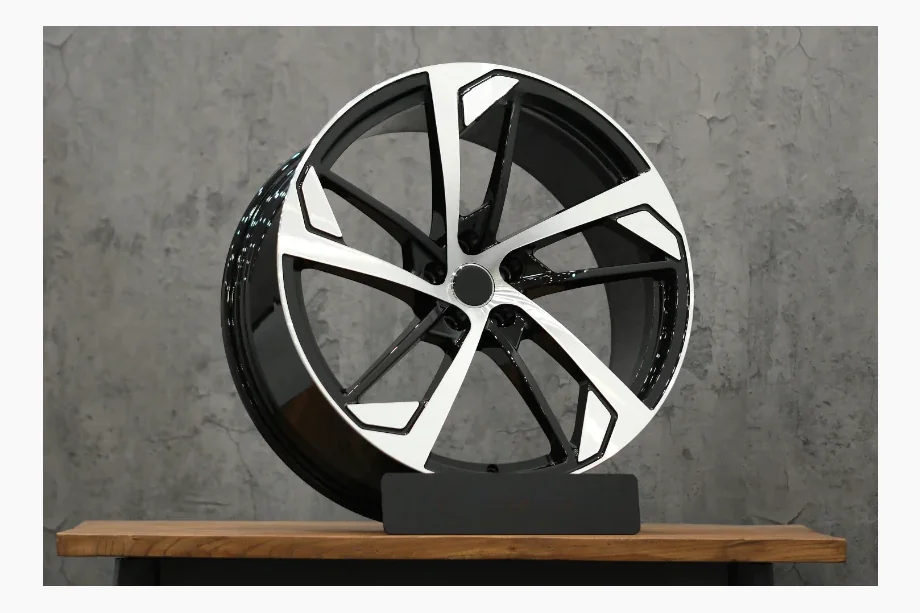 Audi Q7 2015–2026 Geschmiedete OEM-Felgen R21 (4 Stk) Image