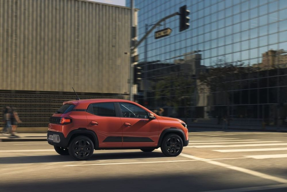 Dacia Spring 2024 im Test: Preiswerter Elektro-Kleinwagen mit neuem Design