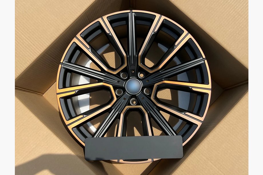 BMW XM G09 2022- Geschmiedete OEM Felgen R21 V1 (4 Stk) Image