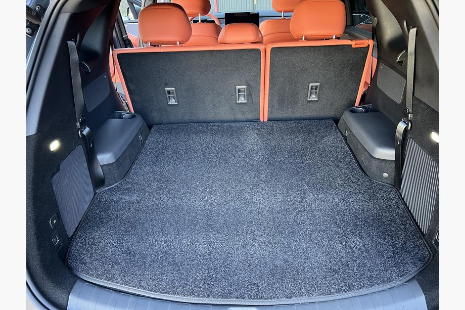 BYD Tang L 2025– Textile Kofferraummatte Premium (7-Sitzer mit umgeklappter 3. Sitzreihe, Schwarz) Foto 1