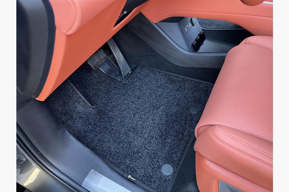 BYD Tang L 2025– Textil Fußmatten Classic (3 Reihen, Schwarz) Image