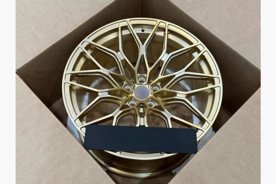 BMW 2 Series G42 2021- Geschmiedete OEM Felgen R19 R20 V4 (4 Stk) Image
