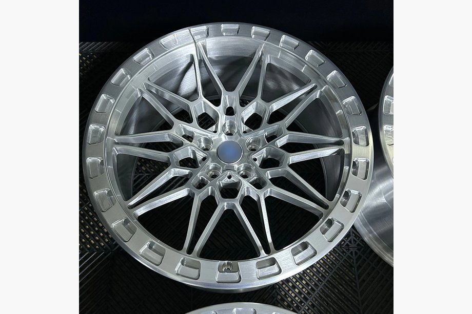 BMW 4 Series G22/23/26 2020- Geschmiedete OEM Felgen R19 R20 V7 (4 Stk) Image