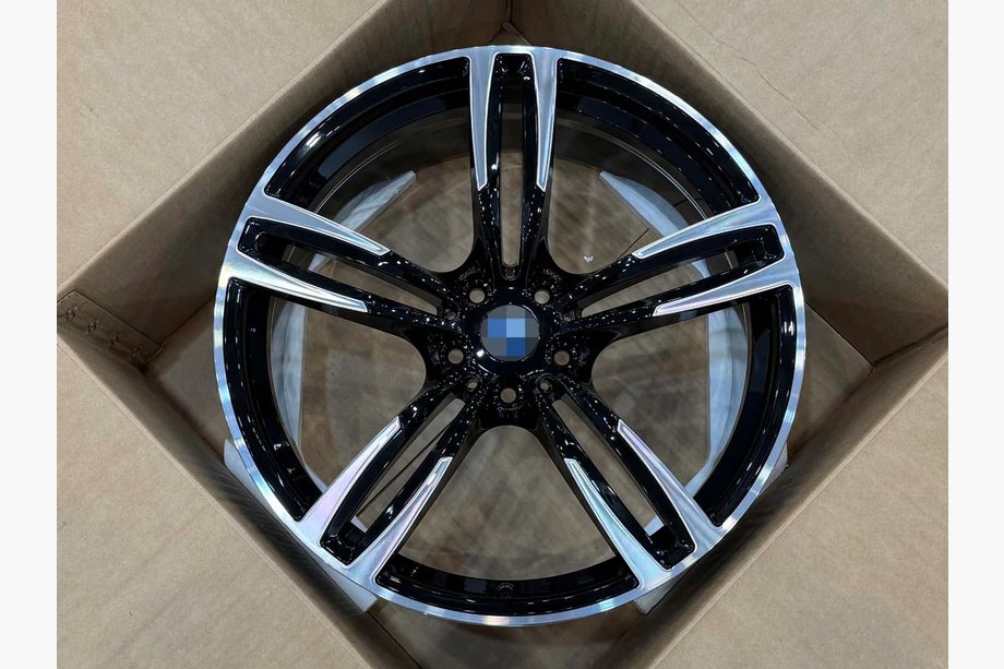 BMW I4 (G26) 2022- Geschmiedete OEM R20 V2 Felgen (4 Stk) Image