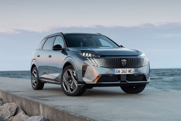 Test des Hybrid-Peugeot 5008 der dritten Generation