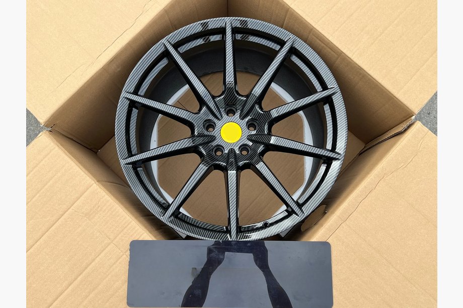 Ferrari 488 GTB 2015-2019 Geschmiedete OEM R20 V2 Felgen (4 Stk) Image