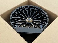 Lamborghini Urus 2018- Geschmiedete Felgen OEM R23 V3 (4 Stk) Foto 4