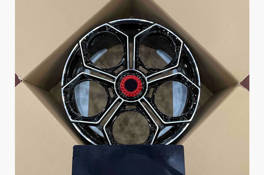 Lamborghini Aventador 2011-2022 Geschmiedete OEM Felgen R20 R21 V3 (4 Stk) Image
