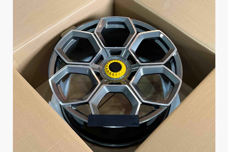 Lamborghini Huracan 2014- Geschmiedete OEM Felgen R20 V1 (4 Stk) Image