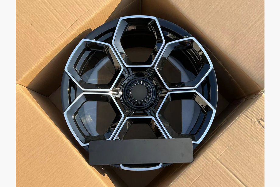 Lamborghini Aventador 2011-2022 Geschmiedete OEM Felgen R20 R21 V5 (4 Stk) Image
