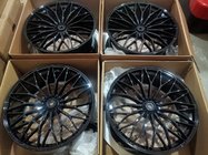 Lamborghini Urus 2018- Geschmiedete Felgen OEM R23 V6 (4 Stk) Foto 5