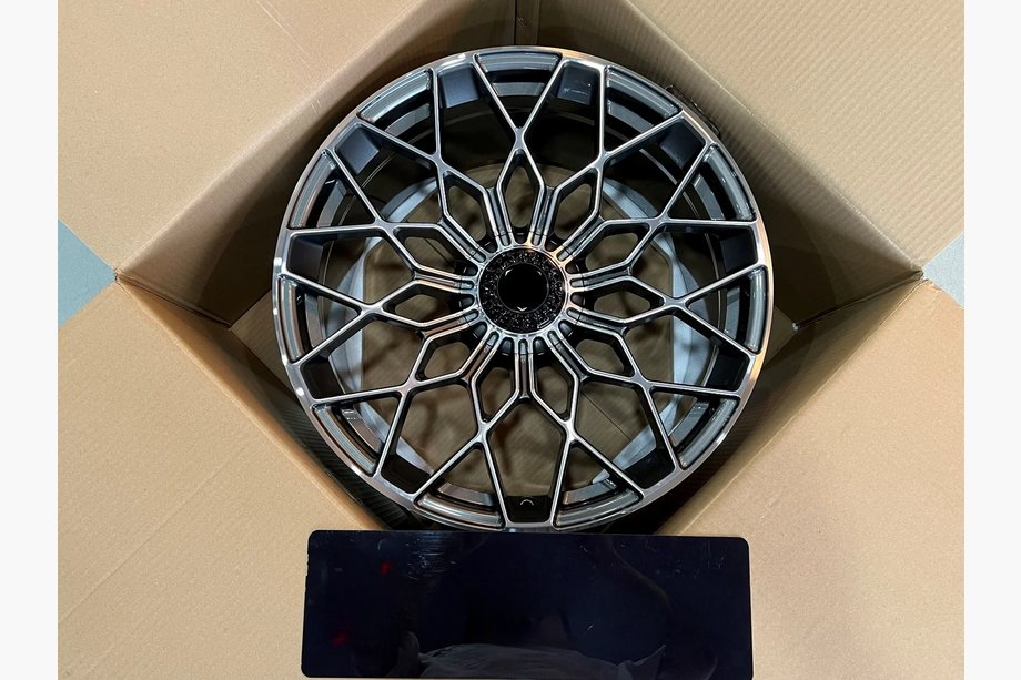 Lamborghini Huracan 2014- Geschmiedete OEM Felgen R20 R21 V1 (4 Stk) Foto 3