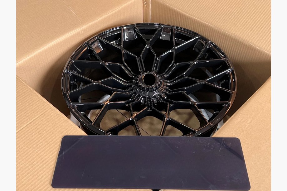 Lamborghini Huracan 2014- Geschmiedete OEM Felgen R20 R21 V1 (4 Stk) Foto 14